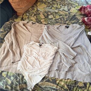 Express Women's V-Neck Sweater - Cream and Gray